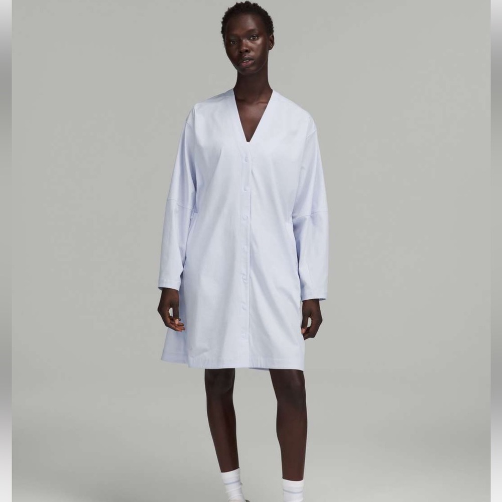Lululemon Size 4 Woven Air Snap Button Front Dress New With Tag $128 . Sold out!
